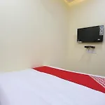 Hotel Crown Near Nesco Center-Oberoi Mall Goregaon East
