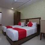 Oyo Hotel Blue Sapphire Residency Near Chhatrapati Shivaji International Airport