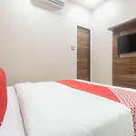 Super Oyo Hotel Blue Executive Near Chhatrapati Shivaji International Airport