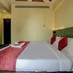 Hotel R R Suites - Near Lodha Xperia Mall