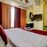 Hotel R R Suites - Near Lodha Xperia Mall