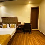 Hotel Pearl\'S Bkc Inn- Near Trade Centre, Visa Consulate