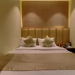 Hotel Amber Suite Near Mumbai Airport
