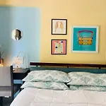 Pali Carters Building 101, 20Th Road, Khar West By Connekt Homes