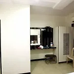 Apple Suites