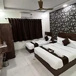 Hotel Plaza Rooms - Prabhadevi Dadar