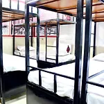 Yaan Dormitory Gents Hostel