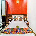 Fabhotel Glorify Palace - Nr Mumbai International Airport