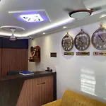 Hotel Classio Inn - Near Kokilaben Hospital, Andheri West Mumbai