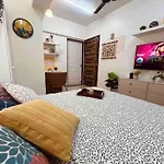 Dawn - A Spacious Modern Studio In Bandra At Almeida Park By Connekt Homes