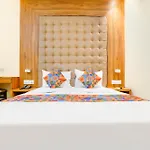 Fabhotel Cozy Inn - Nr Mumbai International Airport
