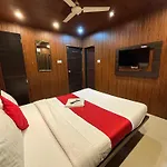 Hotel Borivali Executive - Near Borivali Railway Station