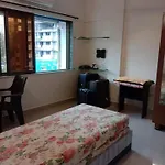 Khar West : 10 Th Road