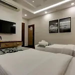 Hotel Ozone Inn Colaba