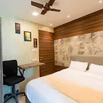 Hotel New Sky Palace Residency- Near International Airport Andheri East