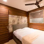 Hotel New Sky Palace Residency- Near International Airport Andheri East