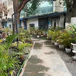 Independent Studio 25 Corner House Bandra West