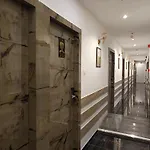 Hotel Beverly Palace Santacruz - Near Bkc - Mumbai Airport T1