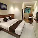 Hotel Moon Lite Residency - Marve Road Malad West