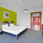 Townhouse Royal Palms Shared Serviced Apartment