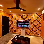 Budget Homestay In Kalina-Santacruz