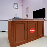 Oyo Flagship Raj Hotel Near Juhu Beach
