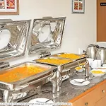 Glitz Hotels The Pacific - Nr Solitaire Corporate Park