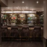 The Shalimar Hotel, Kemps Corner