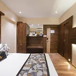 Hotel Bawa Regency