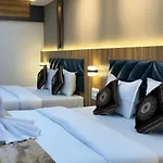 Yatri Stay Inn Mumbai Cst
