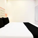 Hotel Airport Crown Andheri East, Mumbai