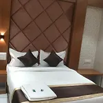 Hotel Regal Residency