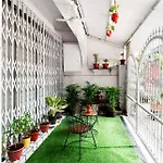 Bollywood Boulevard Independent Villa