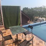 Woodstock Villa