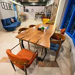 Indie Stays Studios, Chembur