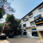 Glitz Hotels Riza - Nr Nesco Bombay Exhibition Centre Goregaon
