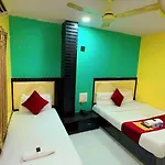 Hotel Avenue Near T-2 International Airport Mumbai