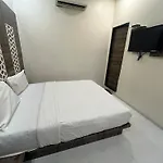 Magnet Inn Hotel T-2