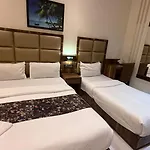 M E R I T O N Hotel T-2