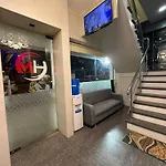 M E R I T O N Hotel T-2