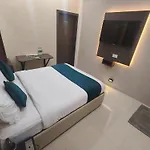 Hotel Triton - Near Us Embassy - Hotel In Sion