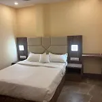 Hotel Crystal Castle