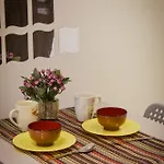 Trendy1Br+Smart Kitchen +Living Room+1.5 Toilets