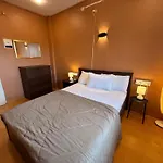 Elite Suite 1 - 65\'Tv, Netflix&Chill, Luxury 2Bhk