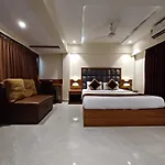 Hotel Ratna Mahal