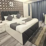 Astha Kandivali Service Apartment