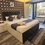 Astha Kandivali Service Apartment