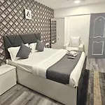 Astha Kandivali Service Apartment