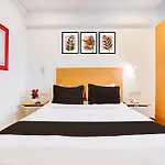 Super Townhouse Khar The Unicontinental