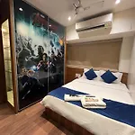 Zenith Luxe Suites - Near Iit & Hiranandani, Powai